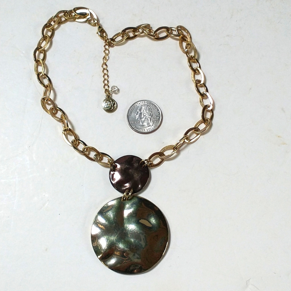 Goldtone medallion necklace